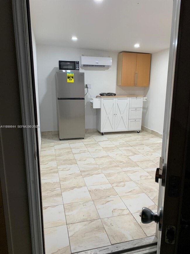 Foto del edificio - 20811 NW Miami Pl