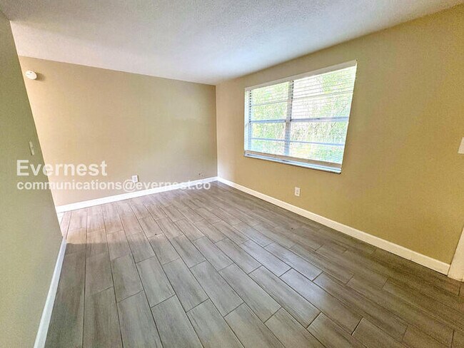 Foto del edificio - 12423 Old Morris Bridge Rd