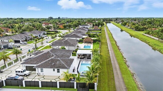 Foto del edificio - 19302 SW 132nd Path