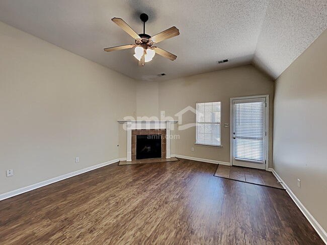 Building Photo - 9875 Tremont Drive
