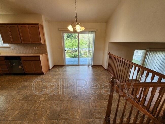 Foto del edificio - 916 Rees Ln