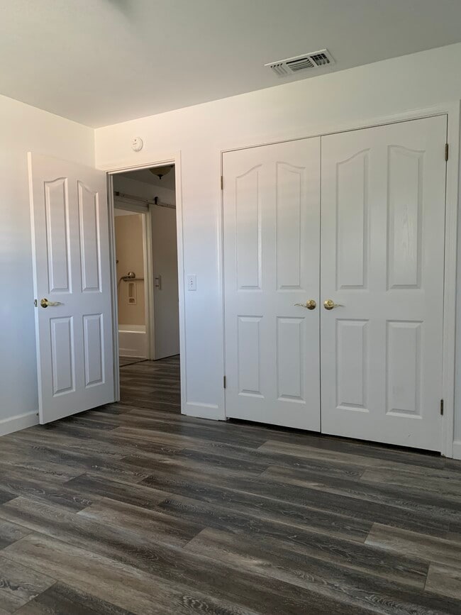 Building Photo - 2420 El Camino Dr