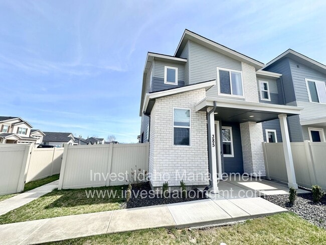 Building Photo - Luxury Gated Townhome in Star – Available Soon!