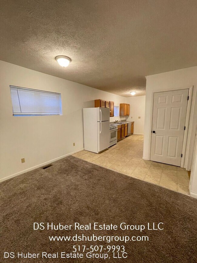 Building Photo - 3 br, 1 bath House - 843 Comfort St