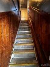 Building Photo - 1981 Niagara St