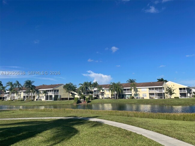 Foto del edificio - 2416 SE 19th St
