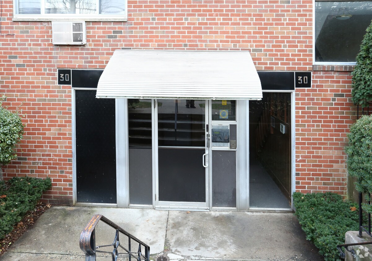 Entrada - SBM Evergreen LLC 30