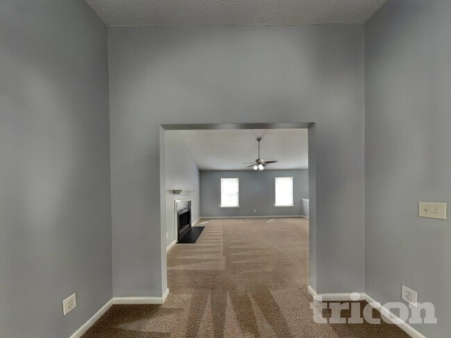Foto del edificio - 245 Longview Dr