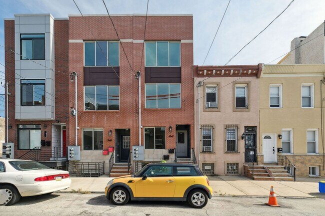 Building Photo - 1847 E. Huntington
