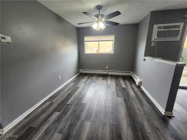 Foto del edificio - 26680 Tungsten Rd