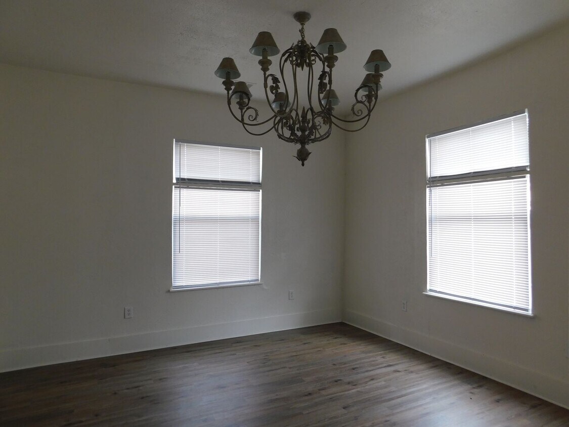 Foto del edificio - Charming 3 Bed 2 House