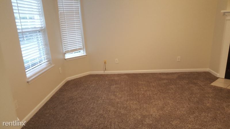 Primary Photo - 2 br, 2.5 bath Townhome - 427 Dabney Dr
