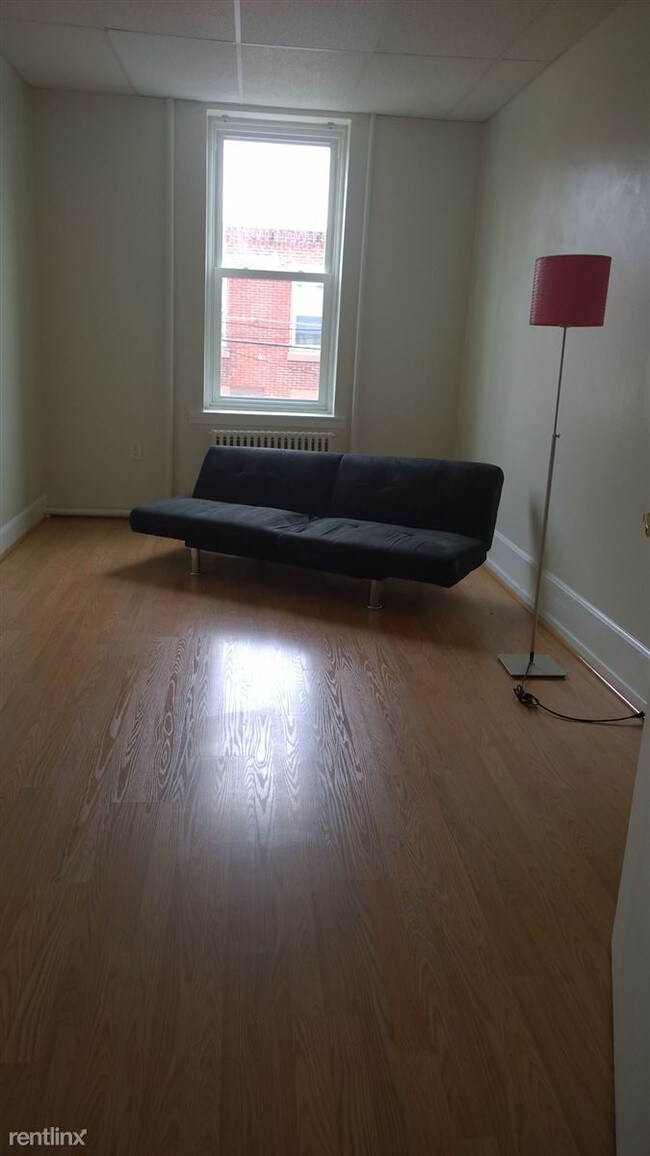 Building Photo - 2 br, 1 bath Townhome - 2718 E Ann St