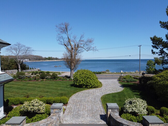 Foto del edificio - 260 Hillspoint Rd