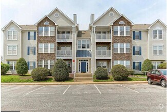 Building Photo - 5640 Wade Ct