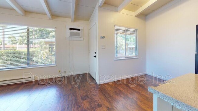 Building Photo - 2804 Orange Ave