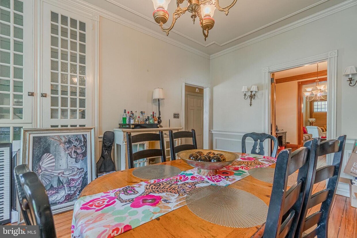 Foto principal - 308 W Miner St