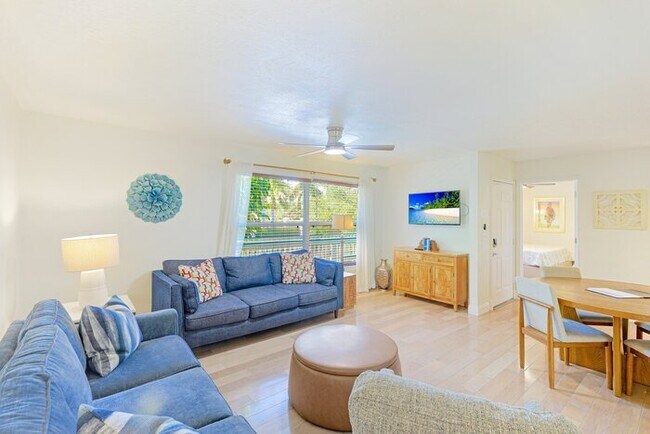Building Photo - 3BR- Z6905 CD