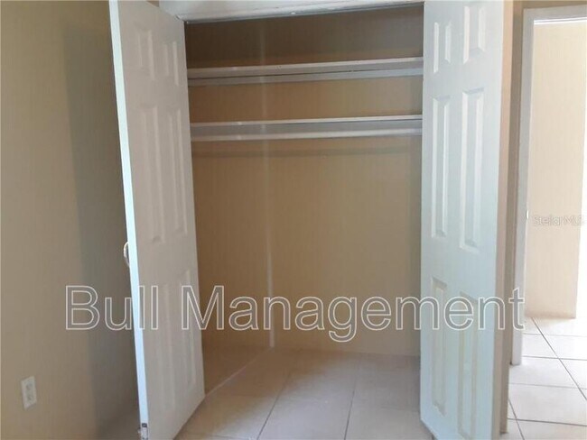Foto del edificio - 1032 W Jefferson St