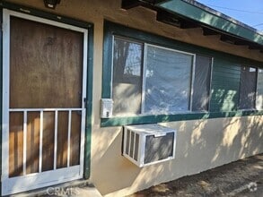 Building Photo - 124 W Cherry Ave