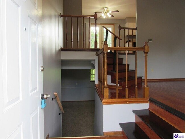 Foto del edificio - 696 Cottonwood Dr