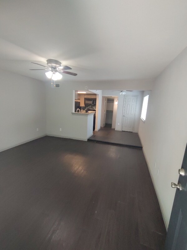 Foto del edificio - 5151 Vandelia St