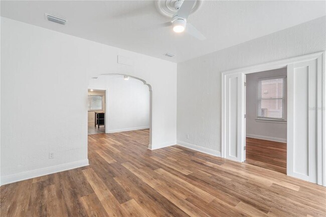 Foto del edificio - 206 N Albany Ave