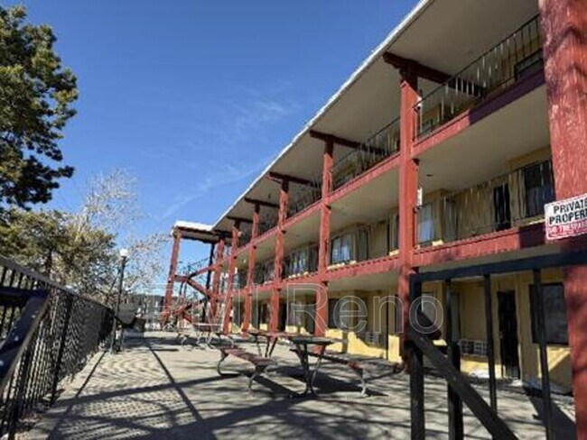 Foto del edificio - 160 Park St