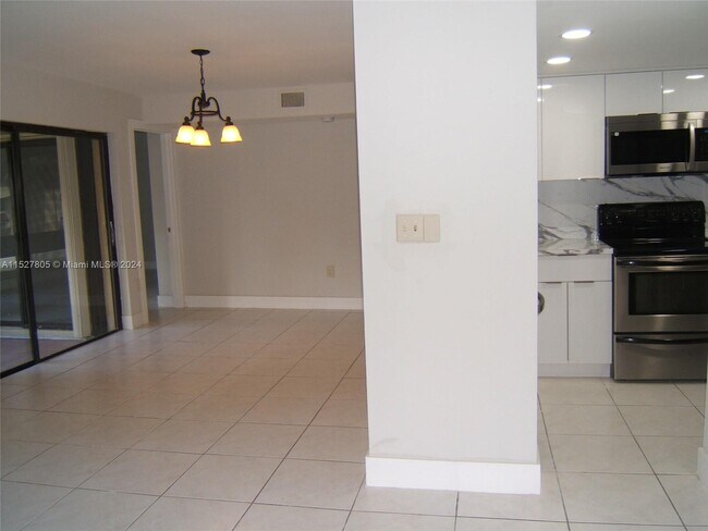 Foto del edificio - 9022 SW 123rd Ct