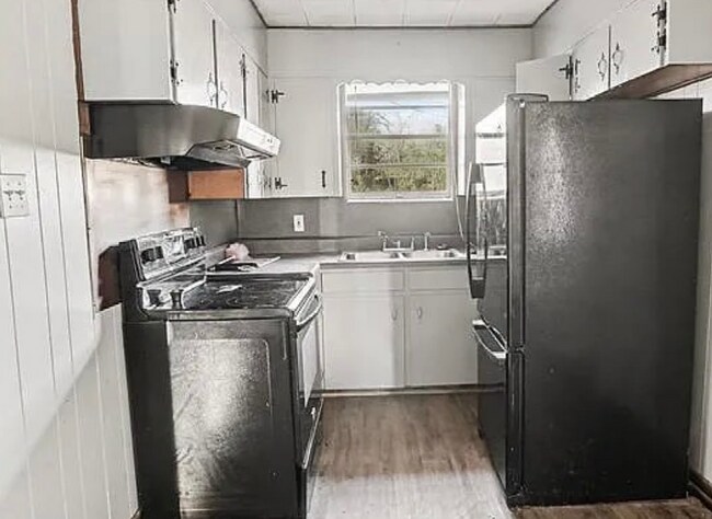 Foto del edificio - 440 Oakmont St
