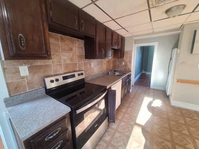 Foto del edificio - 593 Mercer Ave