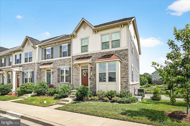 Building Photo - 5845 Pecking Stone St