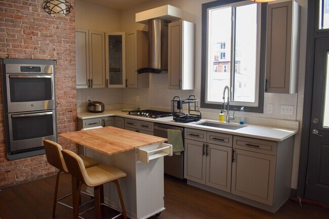 Foto del edificio - 5307 Carnegie St