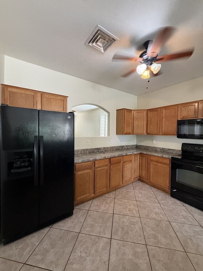 Building Photo - 4168 E Rainbow Dr