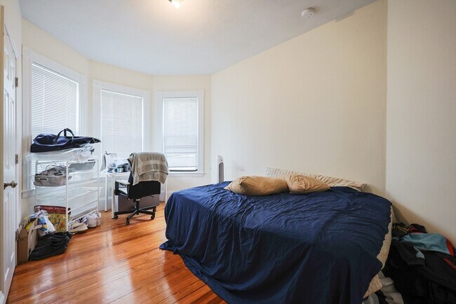 Foto del edificio - 155-157-157 Murdock St