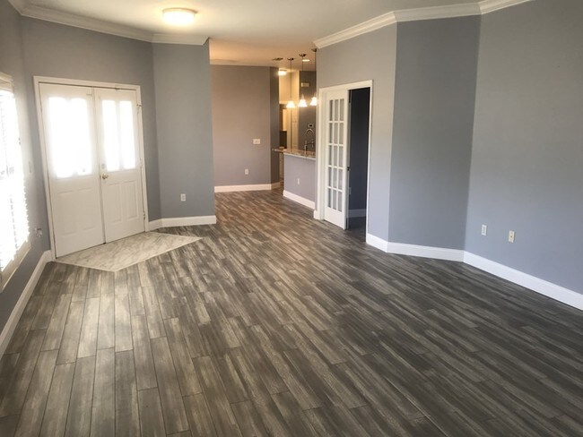 Foto del edificio - 5585 Colony Lake Ln