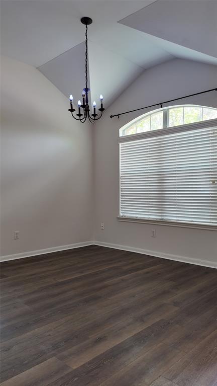 Building Photo - 100 Maplewood S