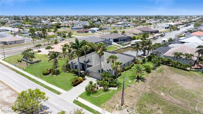 Building Photo - 4009 Chiquita Blvd S