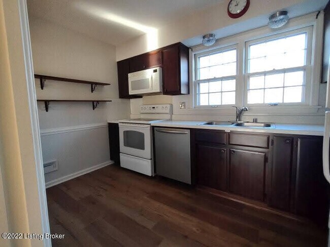 Building Photo - 2704 Riedling Dr