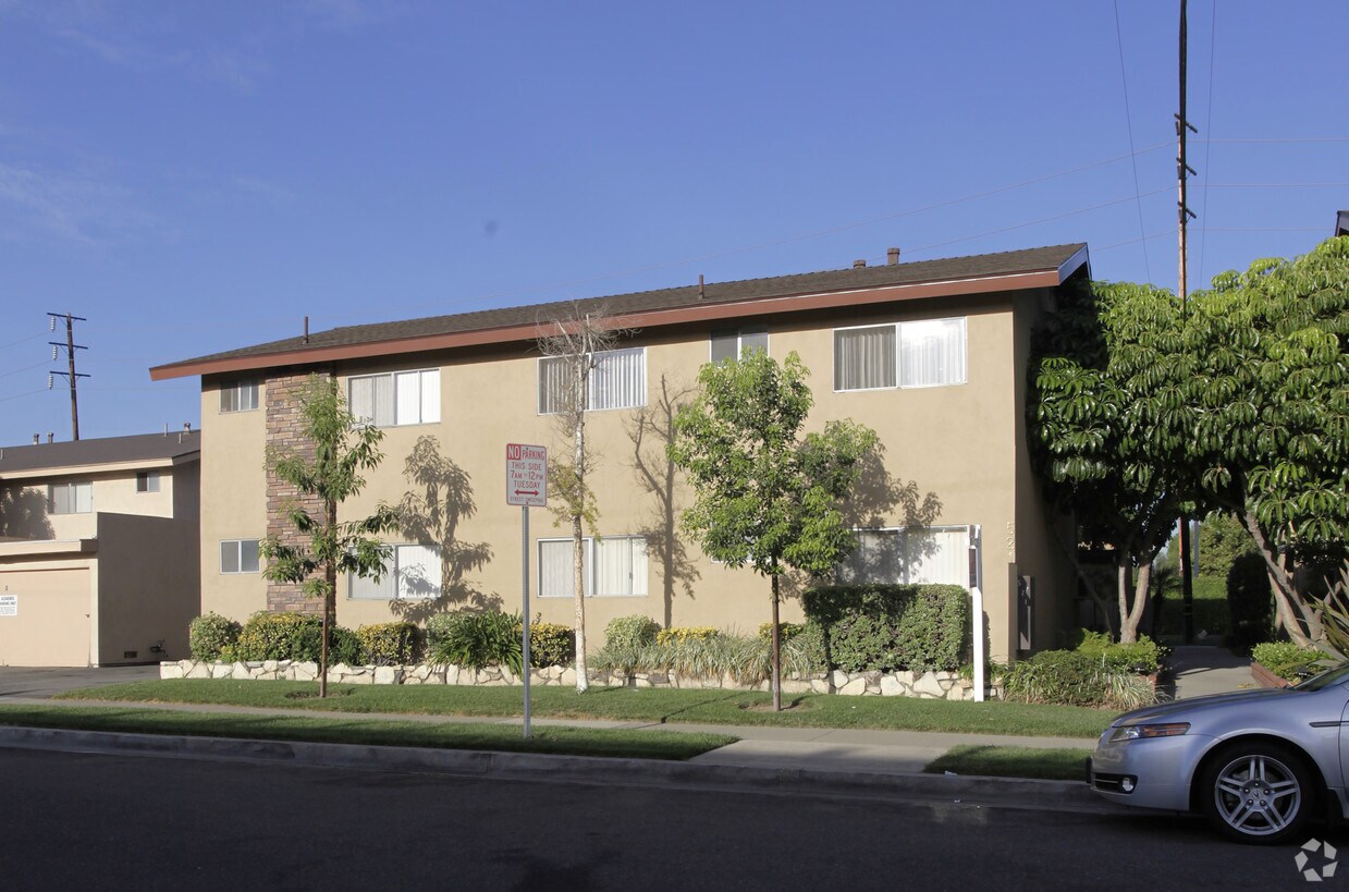 Building Photo - 521 La Cadena Way