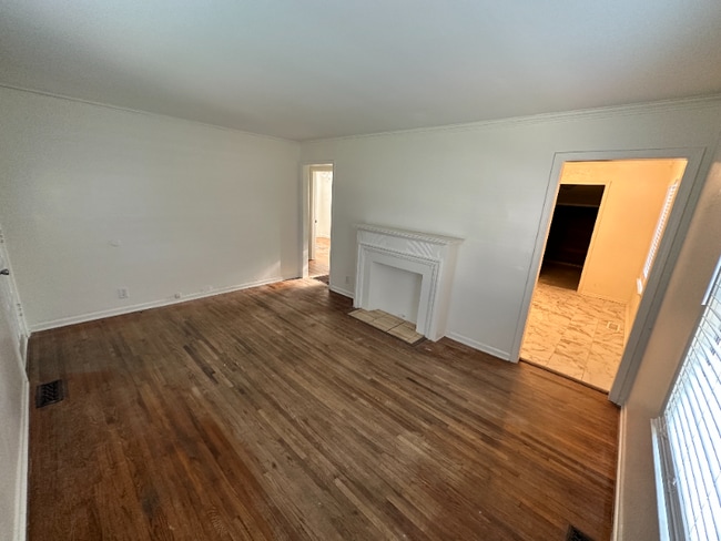 Building Photo - 1338 S Pittsburg Ave