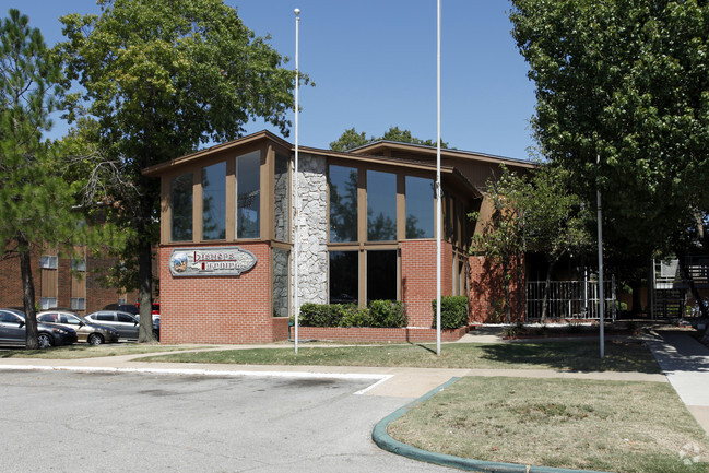 Building Photo - Bishop's Landing