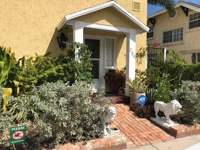 Foto principal - 239 Lytton Ct