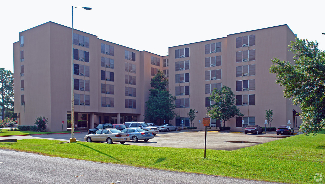 Building Photo - Raintree Tower