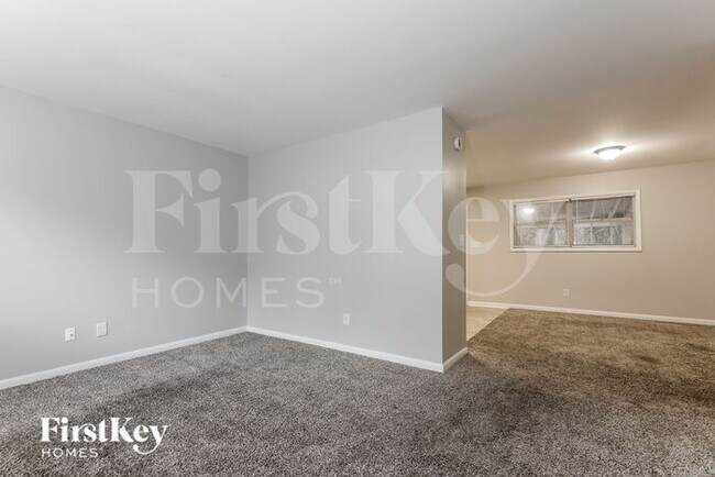 Building Photo - 1410 Willow Dr
