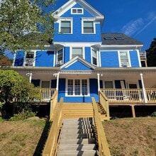 Building Photo - 30 Uxbridge St