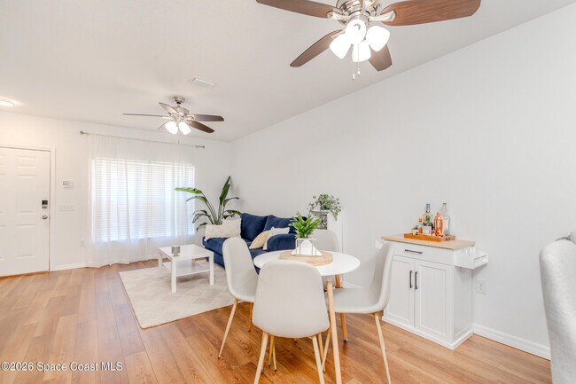 Foto del edificio - 1390 Hampton Park Ln