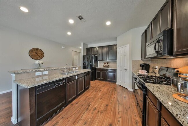 Building Photo - 4323 N Vineyard Meadow Ln