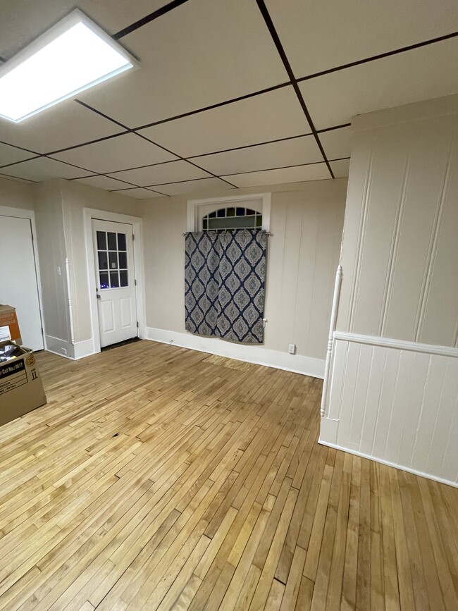 Building Photo - 622 Jefferson St Apt A