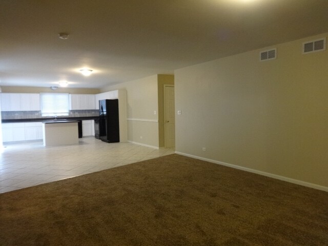 Foto del edificio - 2012 Primrose Dr